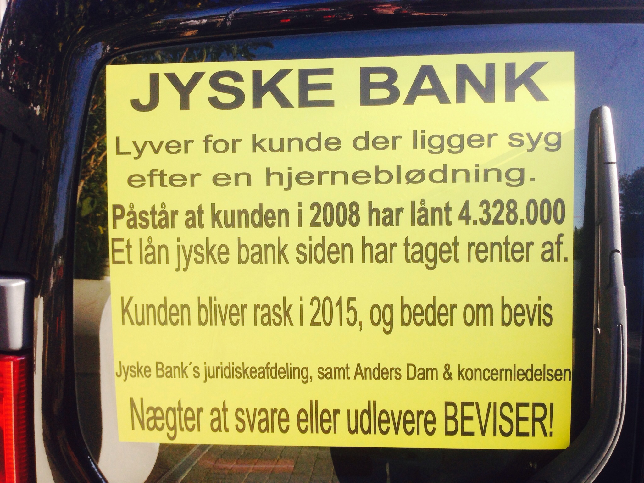 Do we have reason to believe the Jyske Bank Group has paid bribes to Lundgren's lawyers ?.